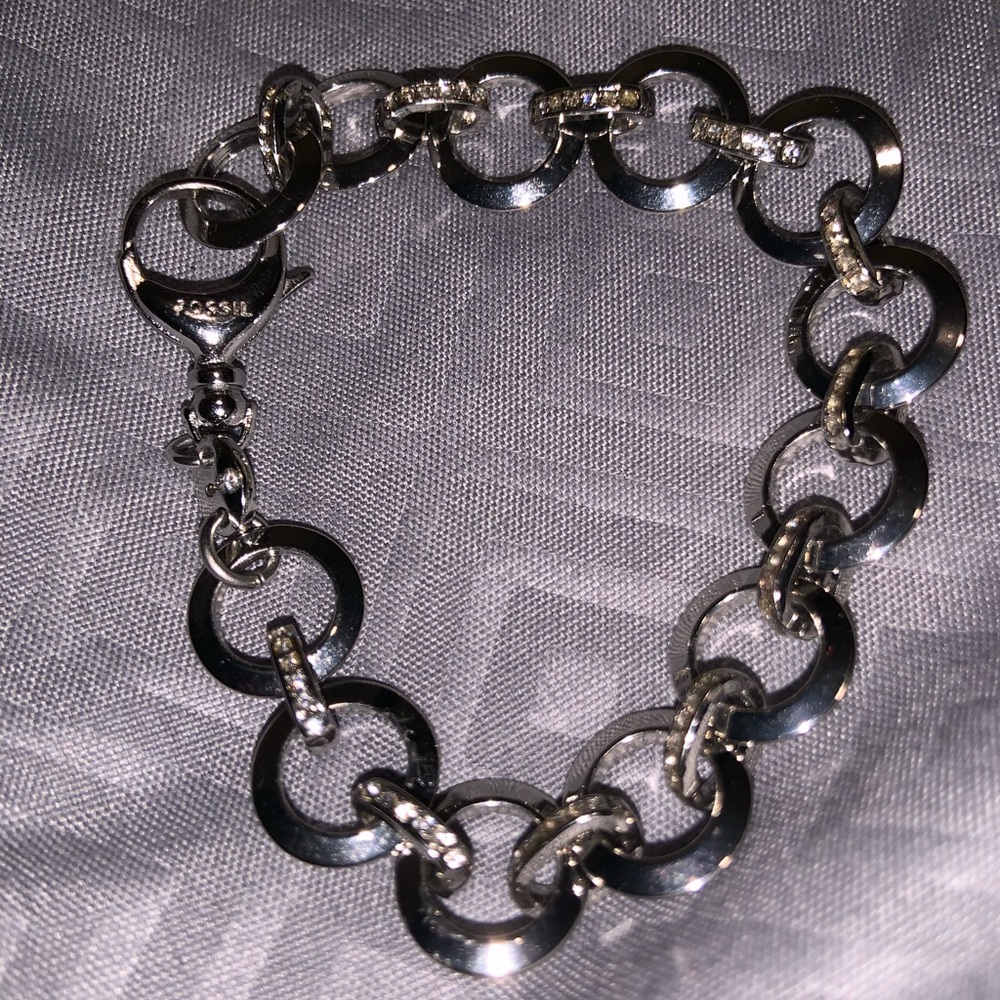 Fossil bracelet diamond detail